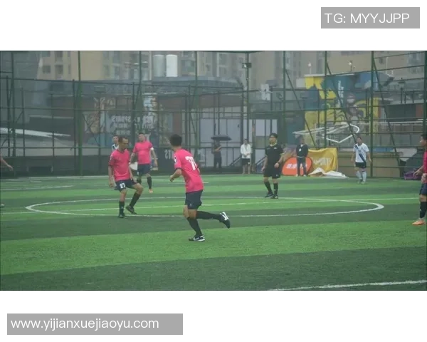 杭州足球队与广州足球队赛后复盘分析灵活性表现及战术调整探讨