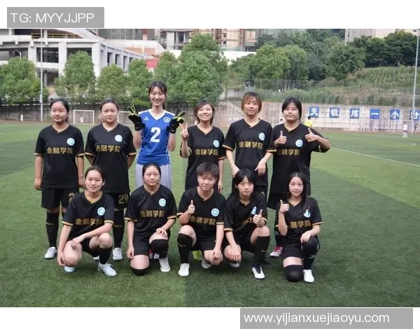 武汉足球队以98分领跑杯赛积分榜展现强劲实力和夺冠潜力